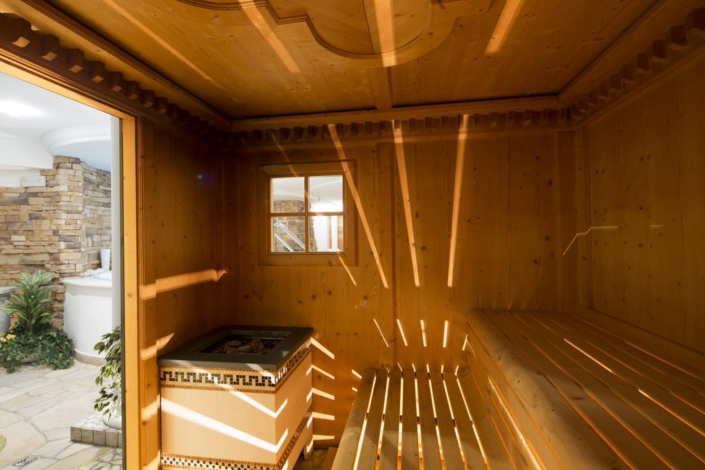 Sport Hotel Majare Pozza di Fassa Bagian luar foto