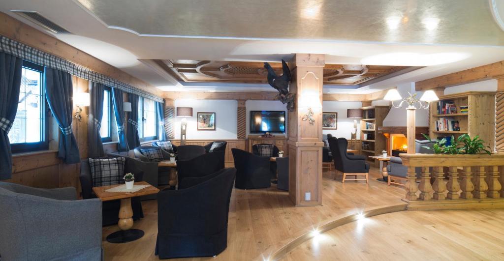 Sport Hotel Majare Pozza di Fassa Bagian luar foto